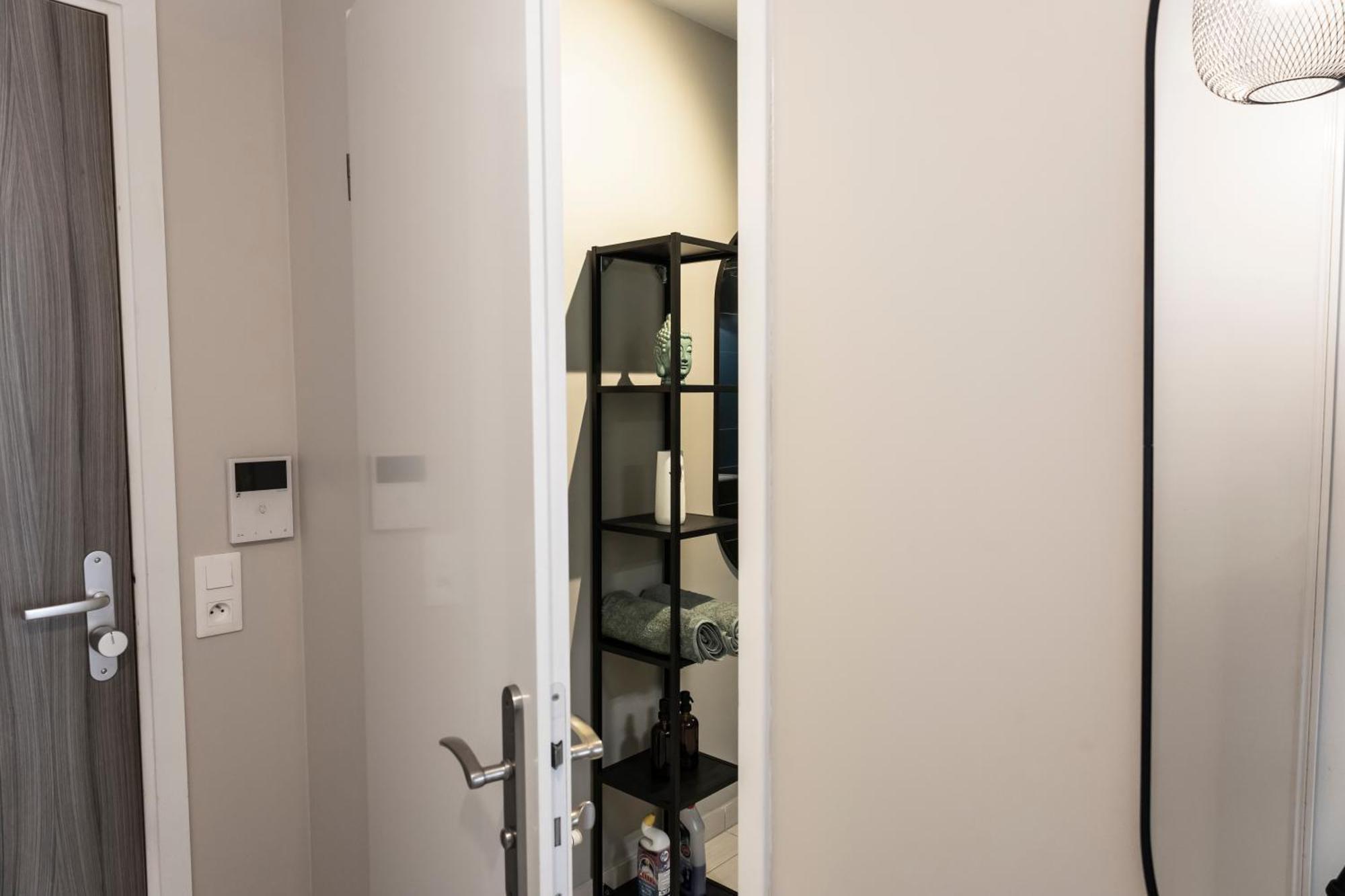 Charmant Studio En Residence Avec Parking Bussy-Saint-Georges Exterior foto